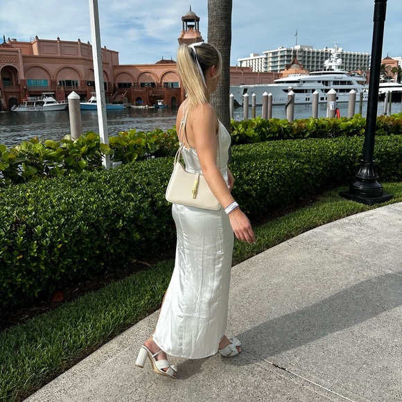 Selfie Leslie Lace Midi Dress White - Picture 2 of 9